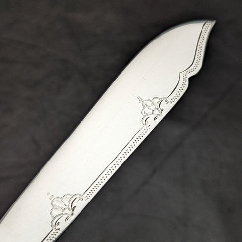 1930 British Vintage White Mother of Pearl Handle Dessert Cutlery Set 6x2 in Leather Case
